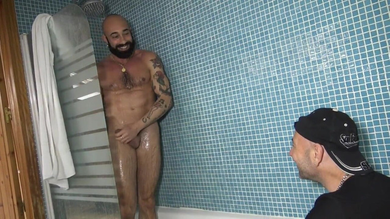 Jess Royan XXX: Jess fucked bareback by the XXL cock of Gianni Maggio