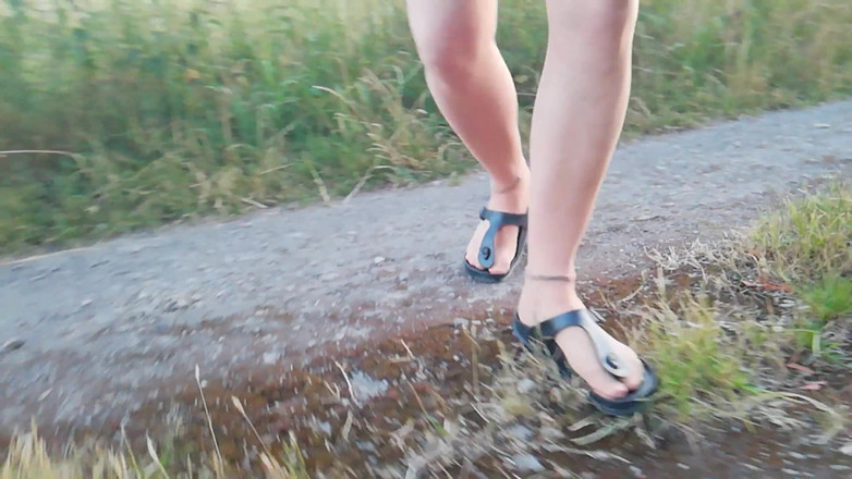 Carmen_Nylonjunge: Nylonjunge ve Světlých punčochách a Birkenstocks