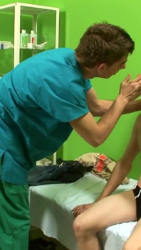 Two gays fuck in the medical room