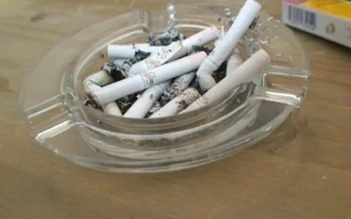 Smoke it bitch: Kristi Klenovat Smokey Afternoon
