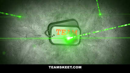 Team Skeet: 18 yaşındaki latin kız sikiliyor