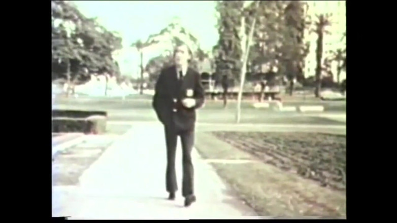 Vintage Usa: John Holmes im Wunderland mit behaarten muschis (kompletter film)