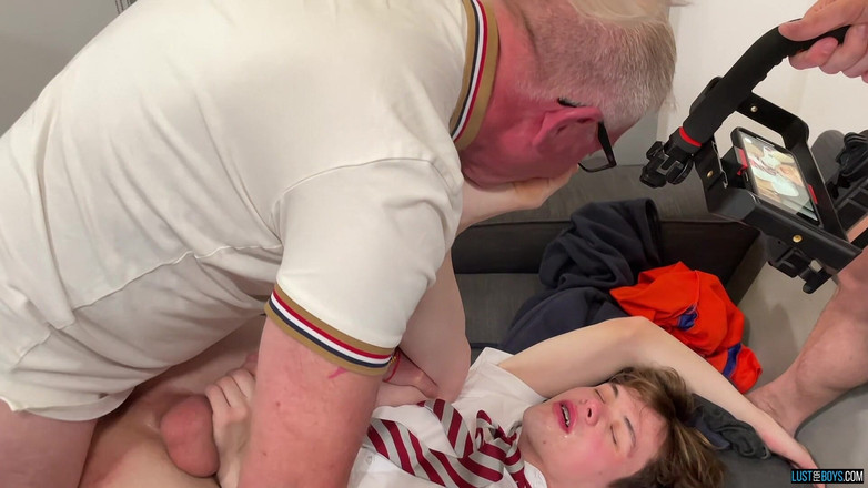 Lust for boys: 给年轻男孩的3根鸡巴 - 第3部分