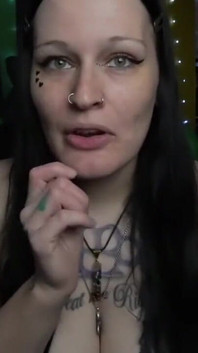 Wycieczka po ustach GothBunny