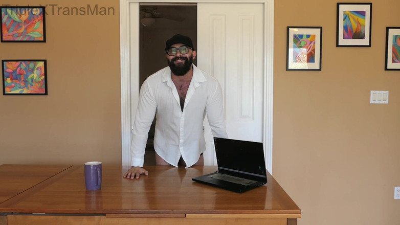 TripleXTransMan: Convencido de hacer trampa en la oficina!