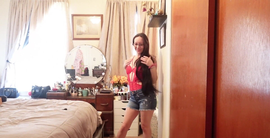 Raven Willow: ランジェリーとヒールで自分を縛るのが大好きです