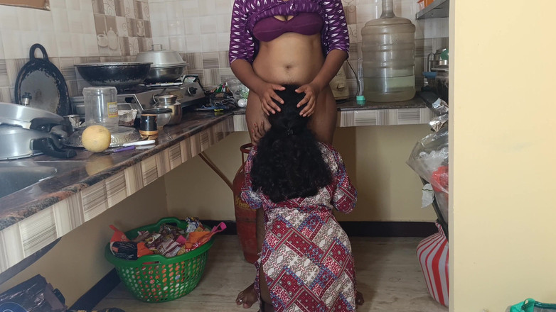 Wonder: Hausfrau lesbisch