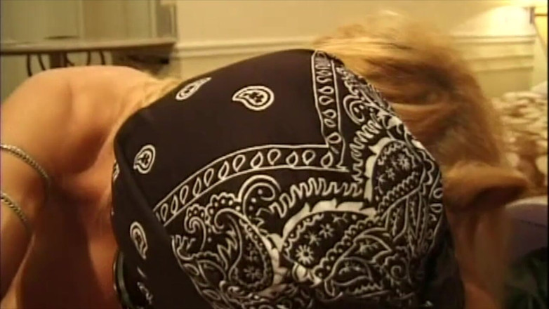 TGIRL ROOM: Eine 3-wege-sache Mit Einer Schönen Blonden Passiven