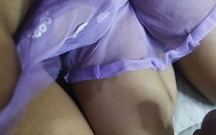 Lovely hairy pussy: Aku muasin pentil tukang pijat sambil ngocok kontolku