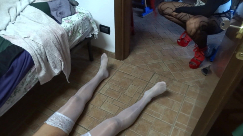 Fetish Bear : Male Mode: Bărbat matur la casa unui prieten