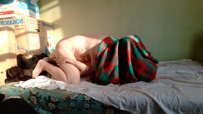 Lesbian-illusion: Heiße 69-position zwischen zwei lesbischen nachbarn