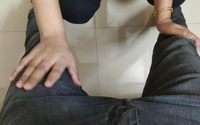 Arohi: I Sucked My Boss&amp;#039;s Dick in the Office Today