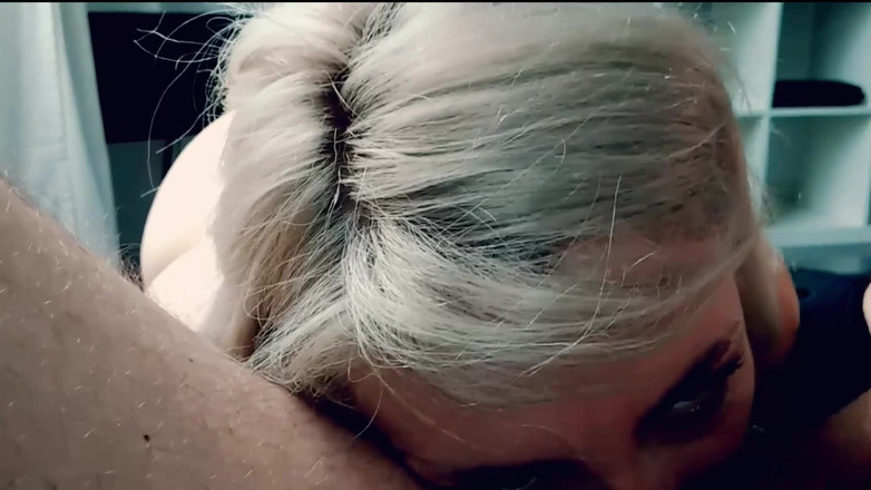 Juliehotmom: Pojke, min röv är inte gjord av gummi! Styvmamma upplever analchock