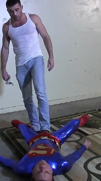 Superman Tricked by a Thief