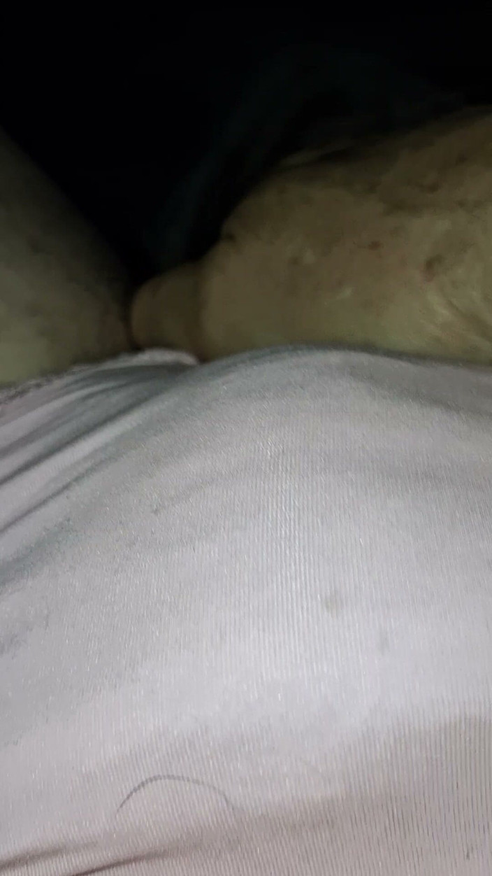 Pantygee: Đi tiểu alot trong ấm áp