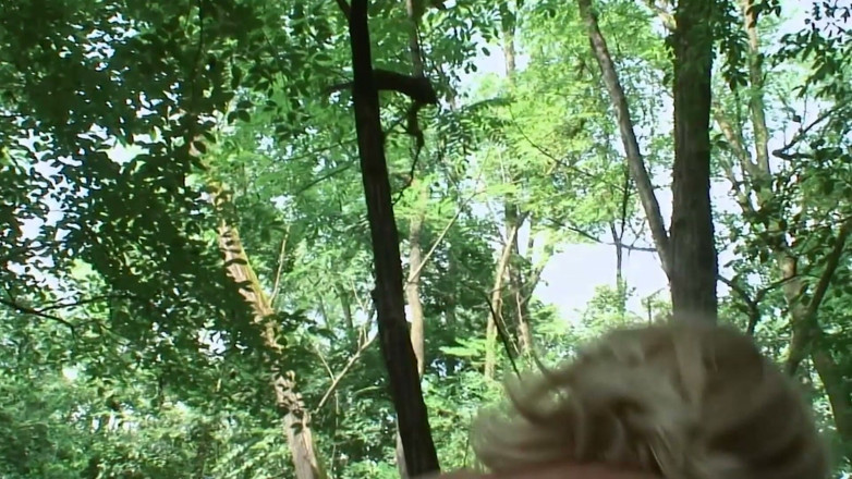 Hot Mature Adventures: Blonda suge pula și o călărește în aer liber