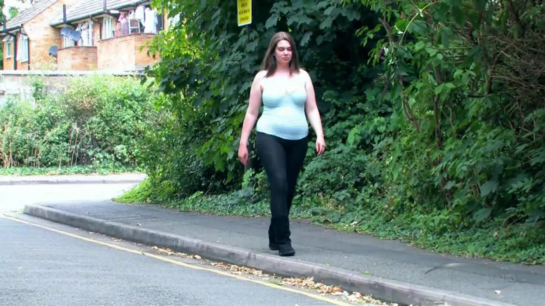 ATK Fans (Hairy): Big Titted Brooke Introduces Herself in a Green Tanktop and...