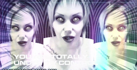 Goddess Misha Goldy: Moje oči tě přinutí mi říkat všechno, co chci!