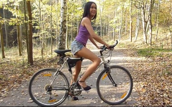 Watch4beauty: Biker Girl