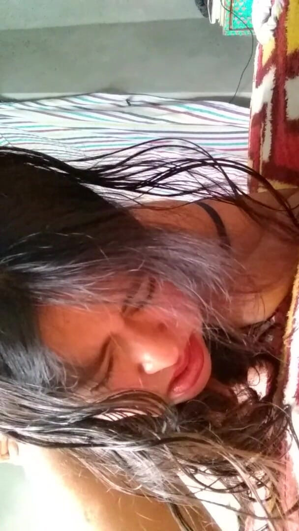 Oriane_Suck_Roses: Reação a forte anal sujo com gozada interna, câmera frontal...