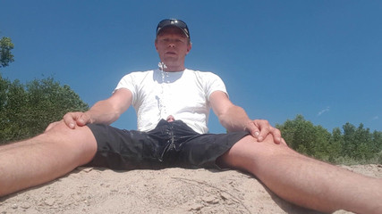 Lapetus: Chcaní a honění na břehu řeky