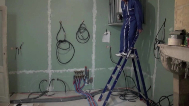 Gaybareback: Straight worker fuck a gay