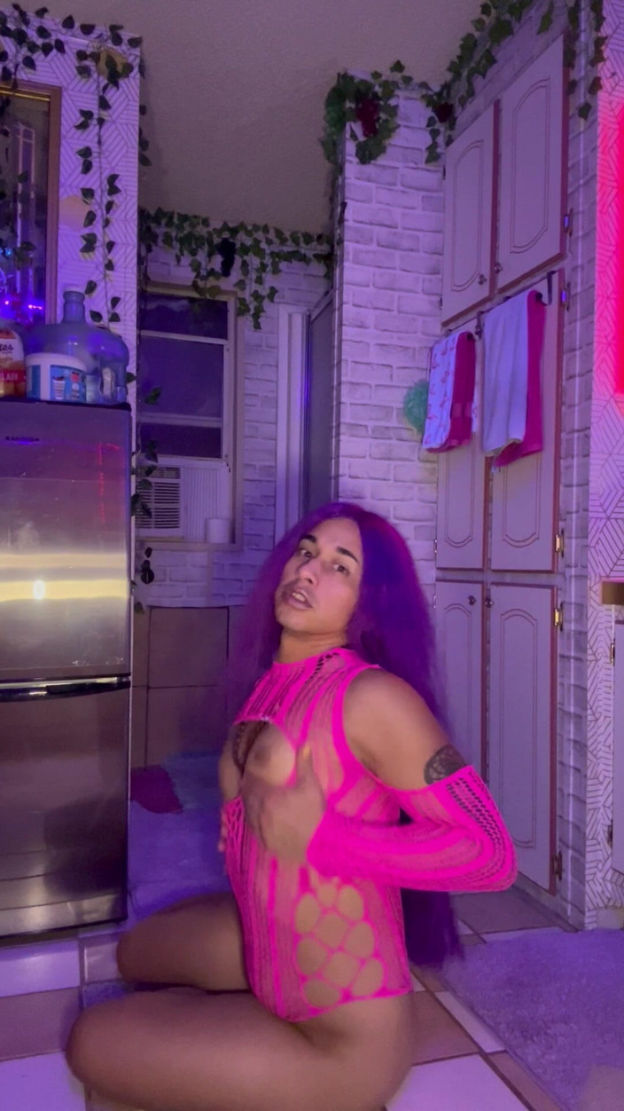 TSJade95: Tarta de fresas en striptease