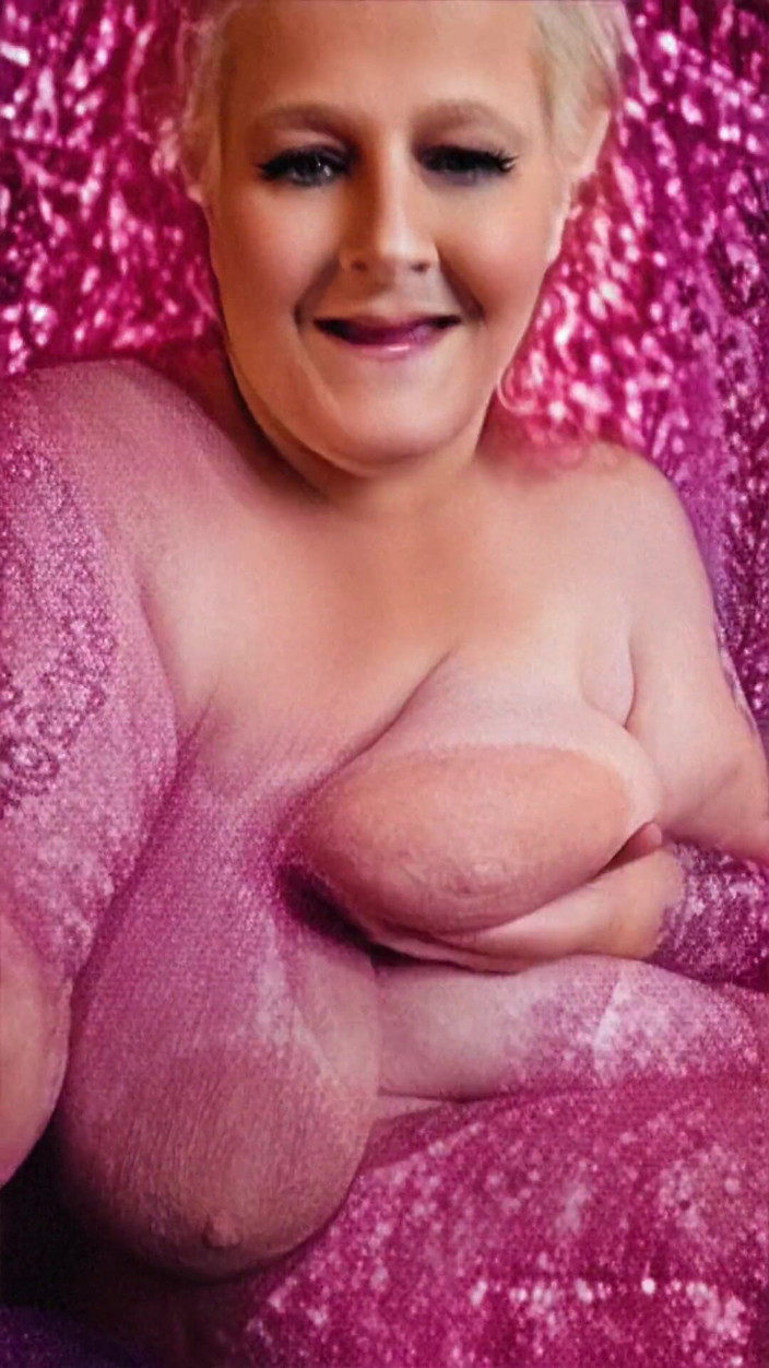 HerculesnVENUS: Penari telanjang cick gripper di malam hari