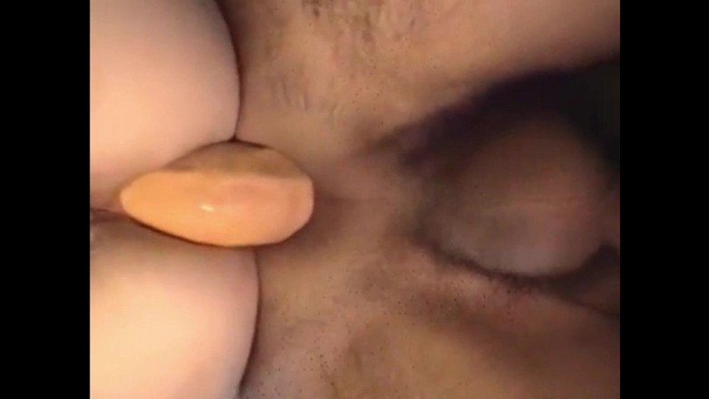 Nefertiti: Dubbel dildo anal
