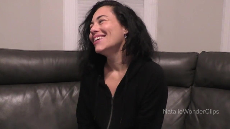 Natalie Wonder: Chérie, montrons à votre beau-père que vous pouvez jouer à ce jeu