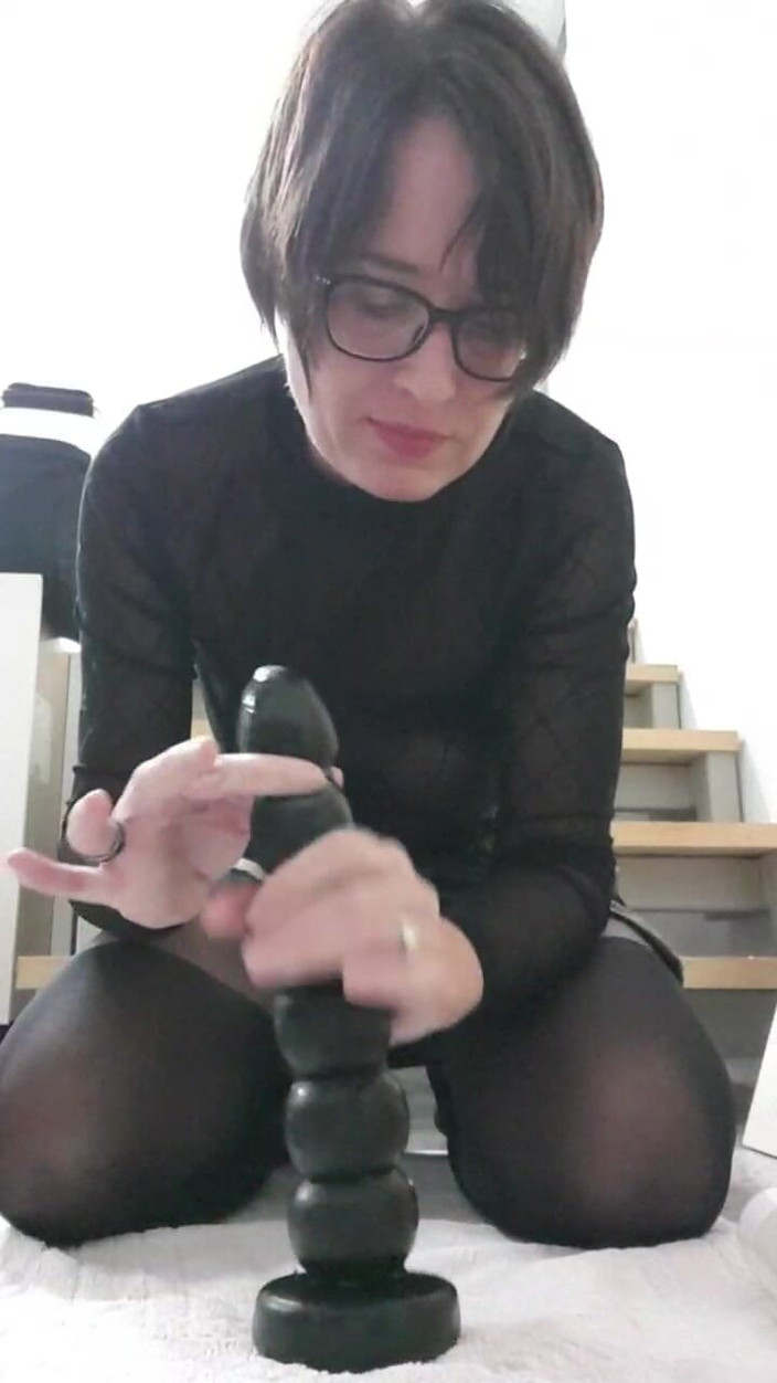 JulieEroticDress: Memancut mani dalam pakaian seksi