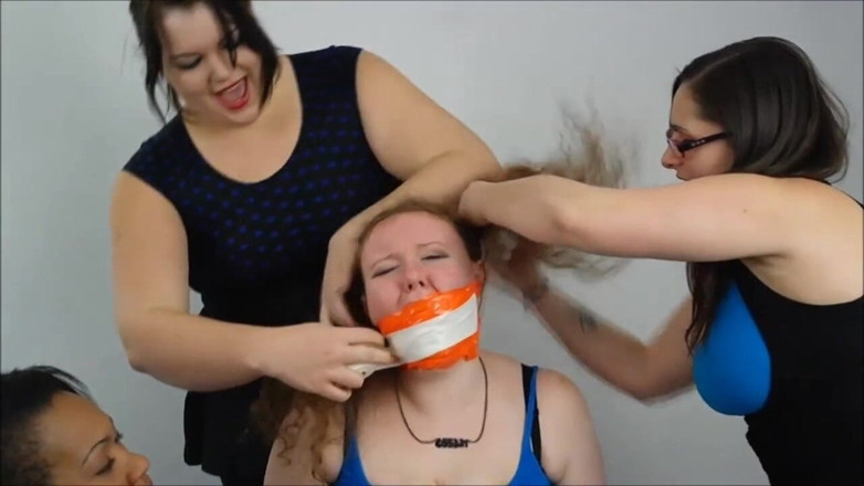 Selfgags classic: Ond munknull mobbning - runda 1: Layla på Kailey!