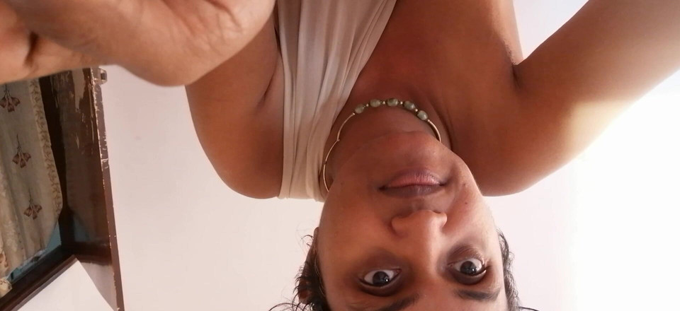 Tina Baby: 계부의 우유를 구걸하는 의붓딸