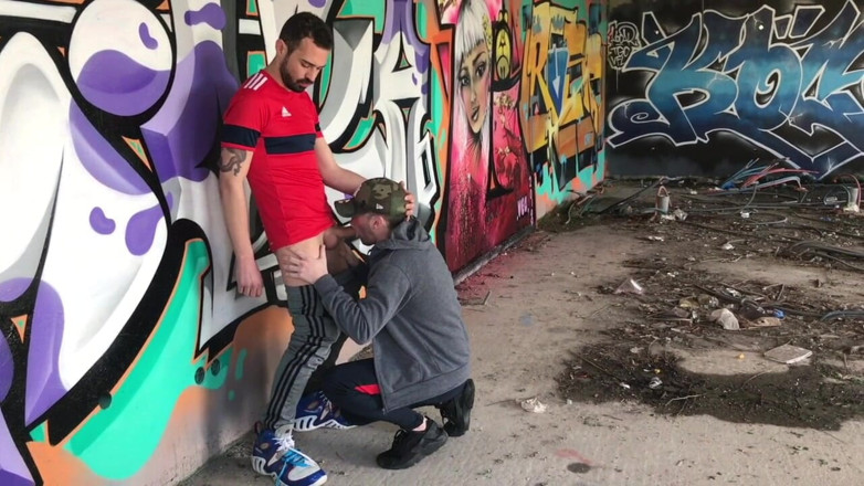 BAD BOYS FUCKERS FROM FRANCE: Yougn badboy scopato all'aperto da Koldo Goran