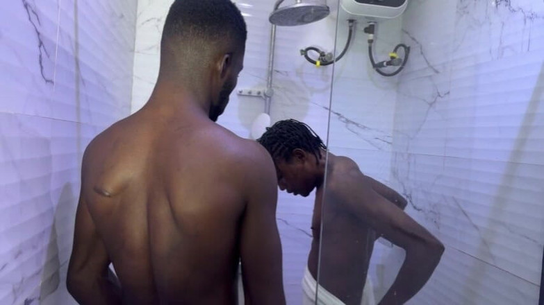 Honeyslim: あの大きな黒いペニスの準備をする