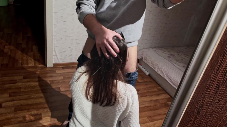Vaisiti7: Tânără iubitoare de porno acasă, învață cum să ofere cea mai...