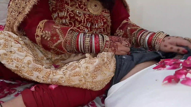 QueenbeautyQB: Suhagrat - First Wedding Night Sex - New Indian Hot Couple