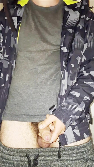 jerkofflover: Apabila Saya Mula Bekerja Awal Pagi, Saya Kencing Di Tandas