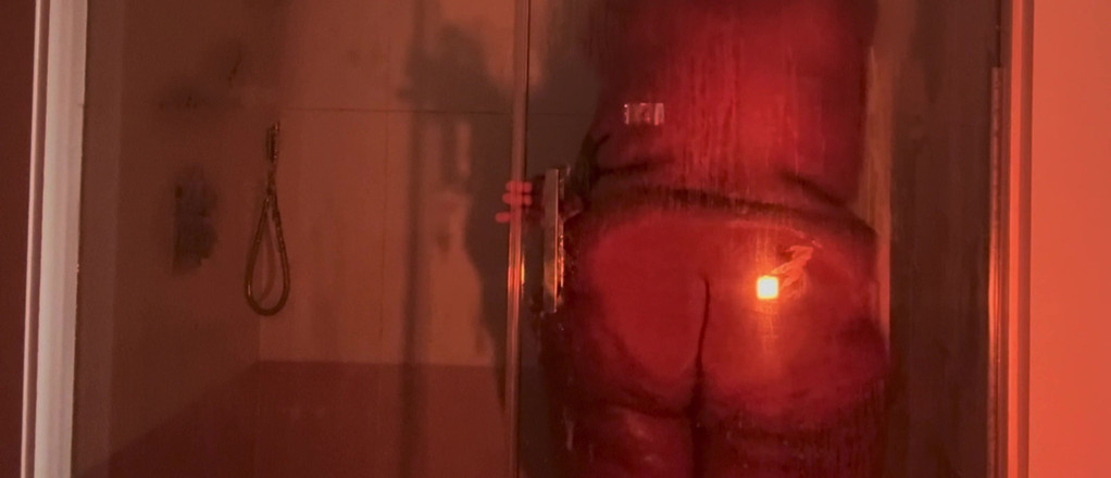 Eat Da Real Phat Booty: Tře si tlustý kluk!!