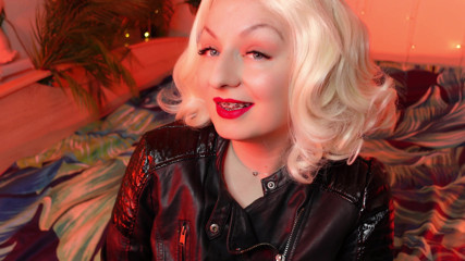Arya Grander: ASMR video: hot lipstick in process Arya Grander