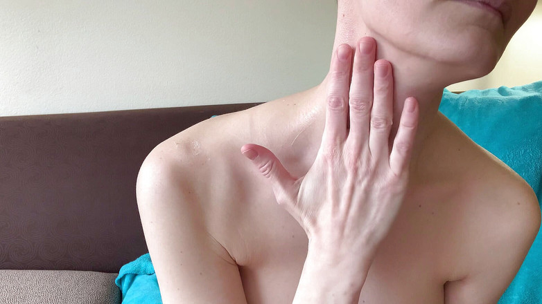 LeahWilde: Tôn thờ cổ của tôi