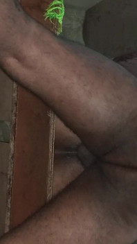 Questo è il mio sesto video, è diventato virale, alla gente è piaciuta la figa di zia