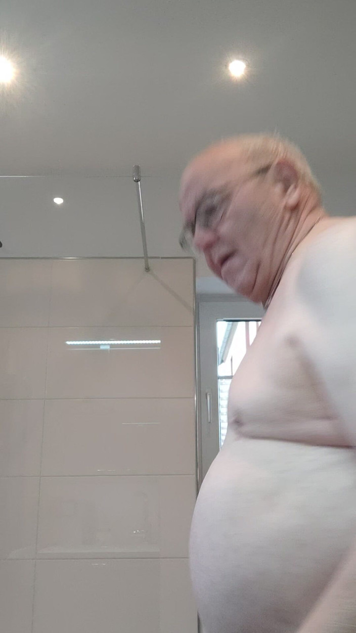 Karlchengeil: Збуджена соска plax