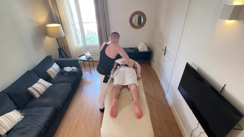 Alessio-Veneziano: Hete massage