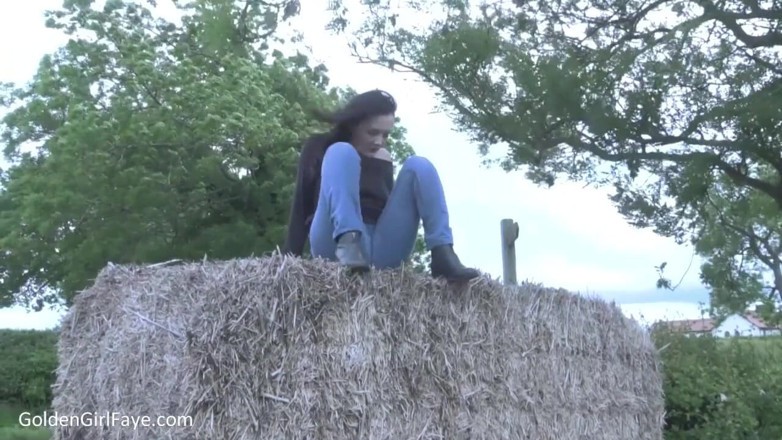Her Kink UK: Hay Bales dżinsy zwilżające