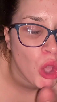Blowjob sudut pandangan pertama