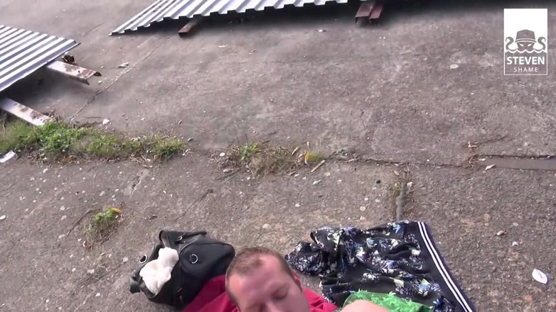 Sexy Buurvrouw: Echte eigengemaakte seks + trio in de buitenlucht in Duitsland: Lullu...