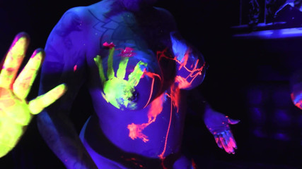 MattyFacial: Cheyenne, Hannah and Matty have some UV fun