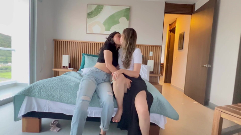 scarlettandc: Two Lesbians Fuck for Many Hours