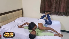 Indian college girls sex: 印度大学生在学习期间激情做爱，给对方上性课